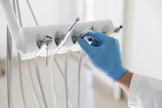 Professional Emergency Dentist technician working in Redfield, AR